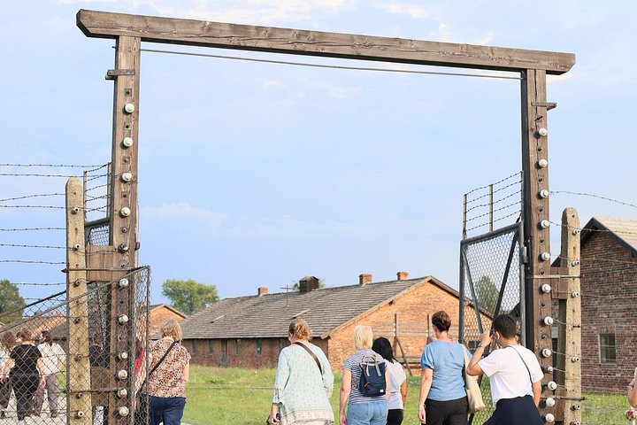 Guided tour of Auschwitz-Birkenau Memorial and Museum from Krakow with hotel pickup, photo 22 | wizardtrip