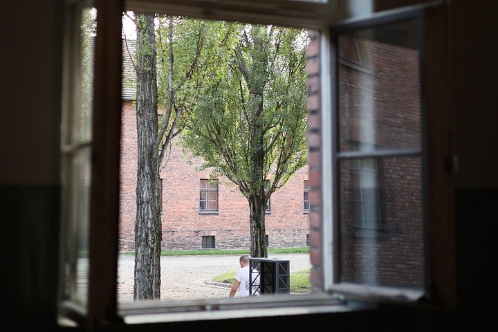 Guided tour of Auschwitz-Birkenau Memorial and Museum from Krakow with hotel pickup, photo 32 | wizardtrip