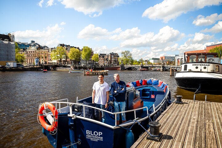 Njut av en naturskön kanalkryssning i Amsterdam med livekommentarer och obegränsade drycker ombord på en lyxbåt, foto 12 | wizardtrip