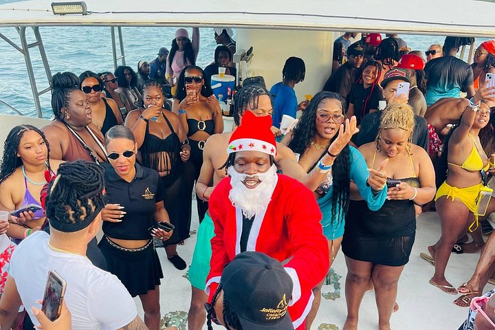 Cruzeiro de barco de festa Hip Hop apenas para adultos em Punta Cana com open bar e paragem em banco de areia, foto 42 | wizardtrip