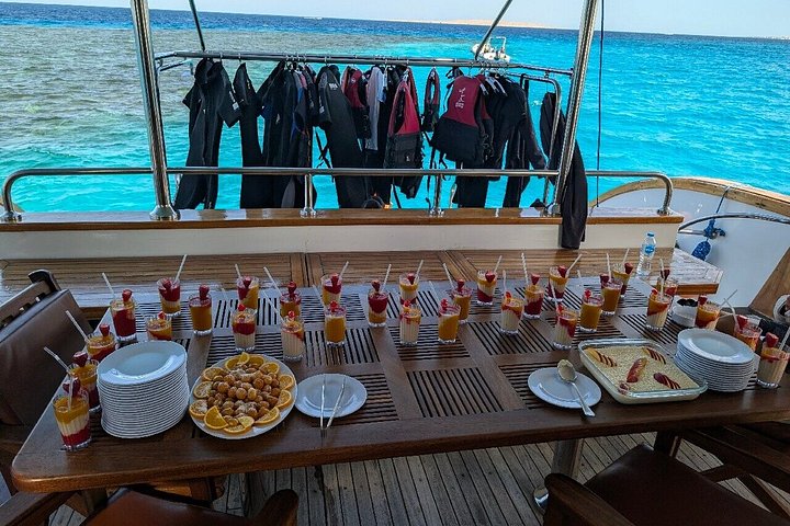 Volledige dag snorkeltour naar Dolphin House vanuit Hurghada met dolfijnen spotten en lunch, foto 17 | wizardtrip