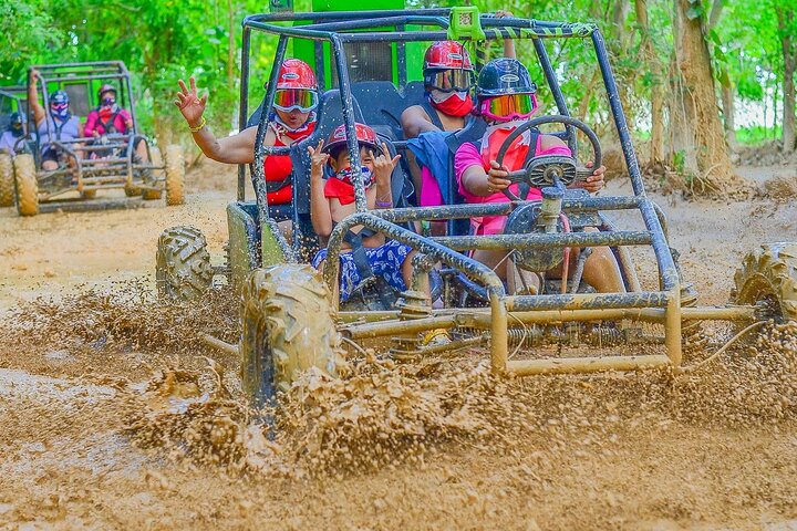 ATV- och Buggy-äventyrstur i Punta Cana, Dominikanska republiken, med tropiska landskap, cenote och strand, foto 6 | wizardtrip