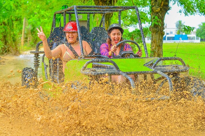 ATV- och Buggy-äventyrstur i Punta Cana, Dominikanska republiken, med tropiska landskap, cenote och strand, foto 10 | wizardtrip