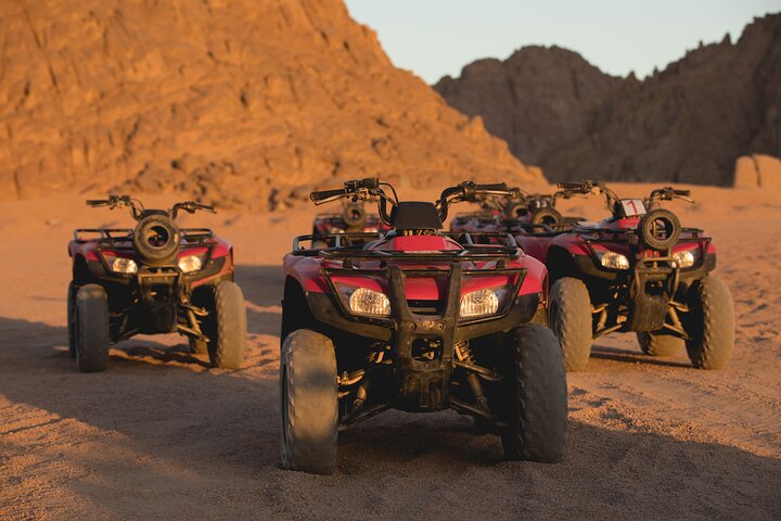 Aventura de quadriciclo e passeio de camelo no deserto de Sharm El Sheikh com vistas para a Montanha do Eco, foto 34 | wizardtrip