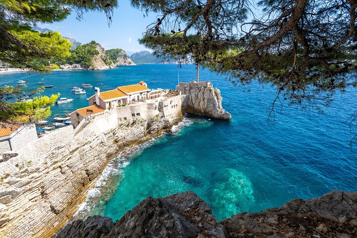 Dagstur fra Tirana til Montenegros kyst, besøg i Budva og Sveti Stefan, foto 15 | wizardtrip
