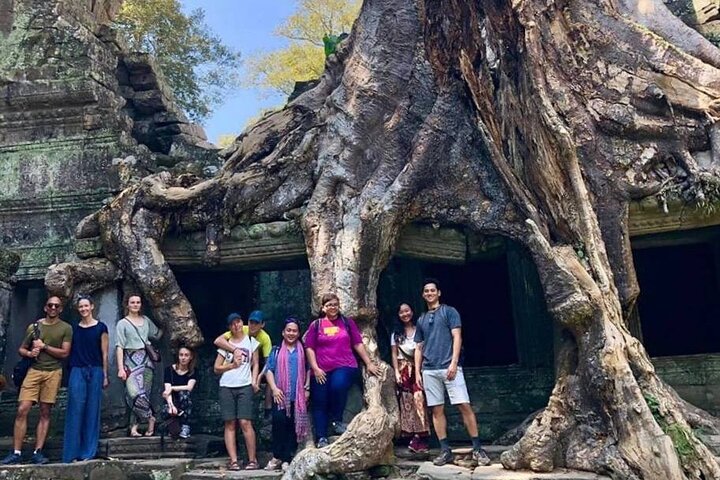Explore ancient temples and witness a stunning sunset on a small group tour in Siem Reap, Cambodia, photo 16 | wizardtrip