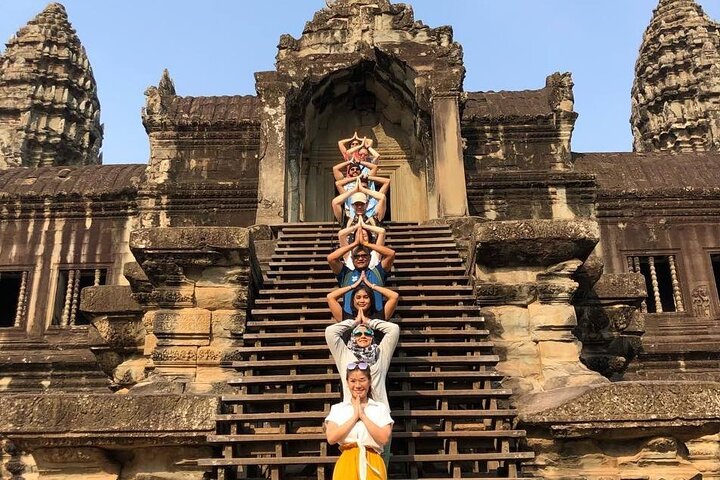 Explore ancient temples and witness a stunning sunset on a small group tour in Siem Reap, Cambodia, photo 20 | wizardtrip