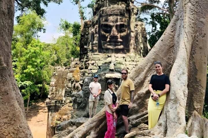 Explore ancient temples and witness a stunning sunset on a small group tour in Siem Reap, Cambodia, photo 27 | wizardtrip