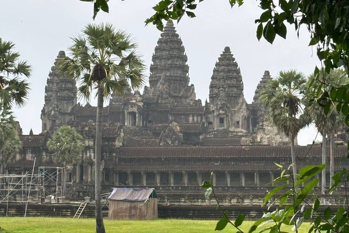 Lever de soleil sur le complexe emblématique du temple d'Angkor Wat à Siem Reap, Cambodge, photo 13 | wizardtrip