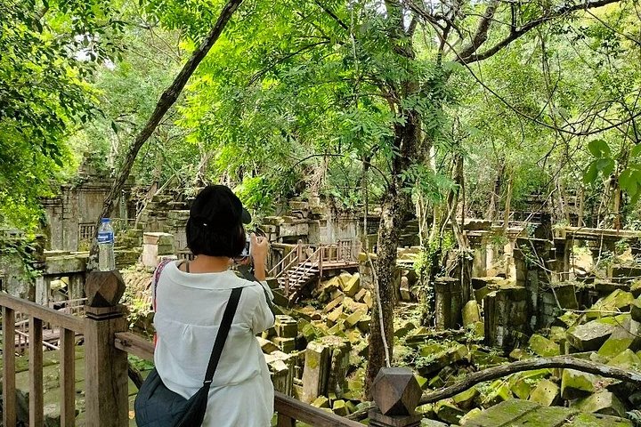 Explore templos camboyanos remotos como Koh Ker y Beng Mealea en un tour guiado de día completo desde Siem Reap, foto 11 | wizardtrip