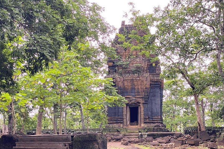 Explore templos camboyanos remotos como Koh Ker y Beng Mealea en un tour guiado de día completo desde Siem Reap, foto 23 | wizardtrip