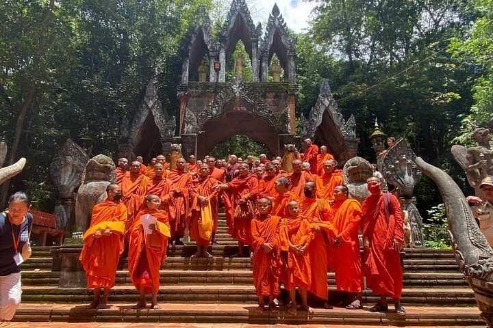 Heldagstur till Phnom Kulen nationalpark, Kambodja, med vattenfall, lingas och Buddhastatyer, foto 20 | wizardtrip