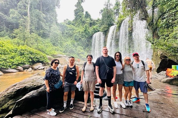 Heldagstur till Phnom Kulen nationalpark, Kambodja, med vattenfall, lingas och Buddhastatyer, foto 21 | wizardtrip