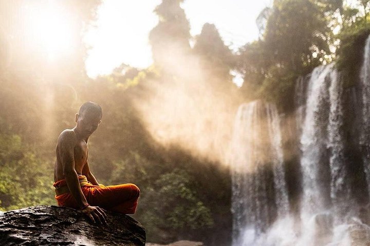 Heldagstur till Phnom Kulen nationalpark, Kambodja, med vattenfall, lingas och Buddhastatyer, foto 32 | wizardtrip