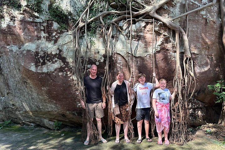 Heldagstur till Phnom Kulen nationalpark, Kambodja, med vattenfall, lingas och Buddhastatyer, foto 33 | wizardtrip