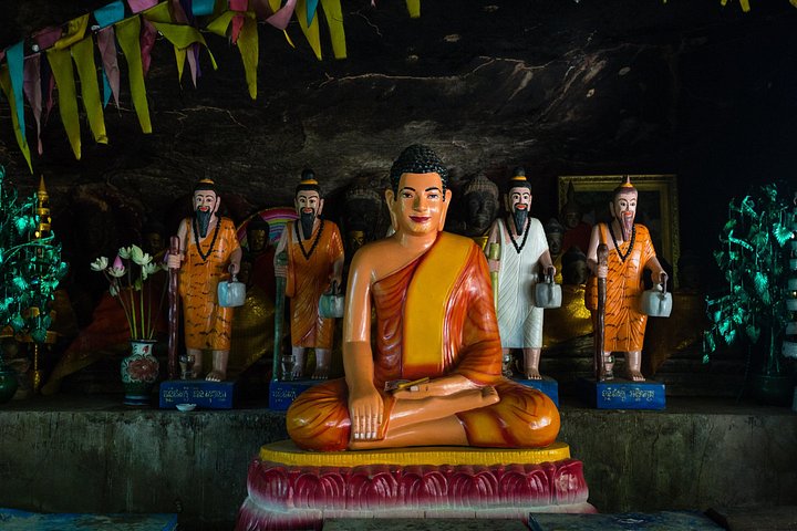 Heldagstur till Phnom Kulen nationalpark, Kambodja, med vattenfall, lingas och Buddhastatyer, foto 35 | wizardtrip