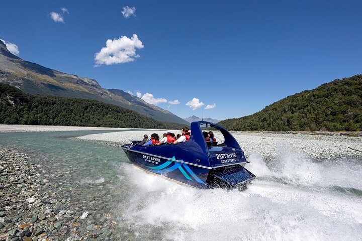 Jetboat die de gevlochten rivieren van Nationaal Park Mt Aspiring, Nieuw-Zeeland, bevaart, foto 9 | wizardtrip