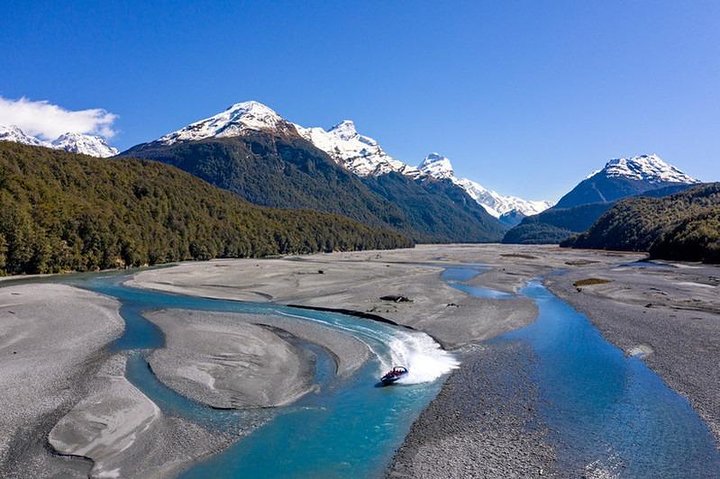 Jetboat die de gevlochten rivieren van Nationaal Park Mt Aspiring, Nieuw-Zeeland, bevaart, foto 10 | wizardtrip