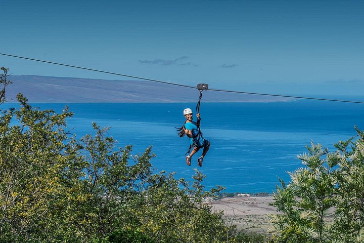 Experimente emocionantes passeios de tirolesa sobre os vales de Maui com deslumbrantes vistas do oceano e da ilha, foto 8 | wizardtrip