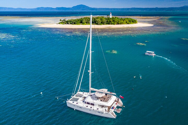 Ganztägige Segel- & Schnorcheltour zu den Low Isles ab Port Douglas | wizardtrip