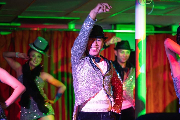 Sunset dinner cruise in Bali with live entertainment and buffet, photo 13 | wizardtrip