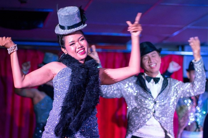 Sunset dinner cruise in Bali with live entertainment and buffet, photo 14 | wizardtrip