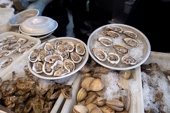 Tour de mariscos de Boston explorando el histórico Fish Pier y el Seaport District, foto 7 | wizardtrip