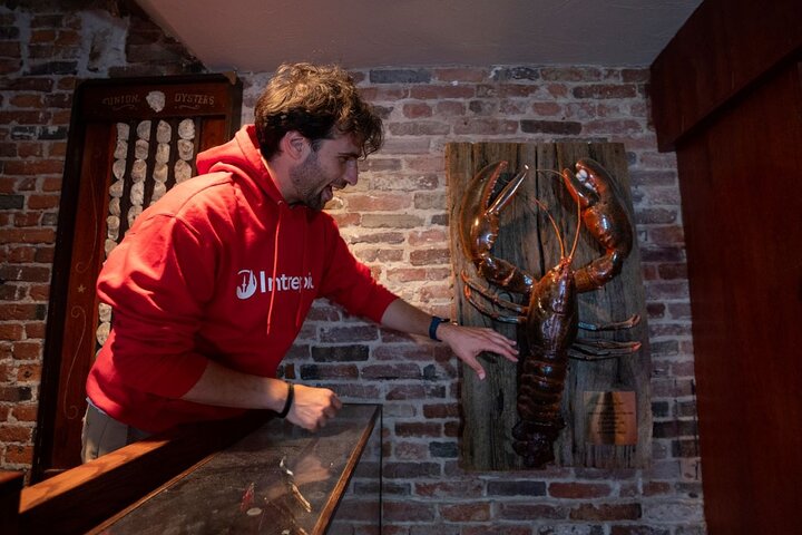 Tour de mariscos de Boston explorando el histórico Fish Pier y el Seaport District, foto 10 | wizardtrip