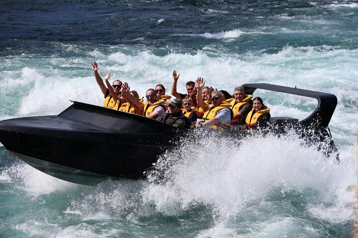 Experience a thrilling jet boat ride on the Waikato River near Taupo, New Zealand, photo 6 | wizardtrip