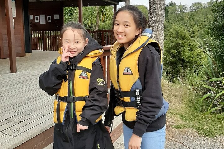 Experience a thrilling jet boat ride on the Waikato River near Taupo, New Zealand, photo 8 | wizardtrip