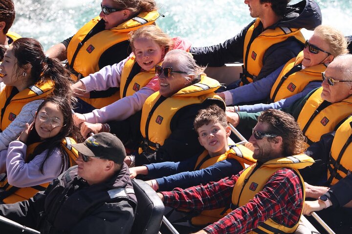 Experience a thrilling jet boat ride on the Waikato River near Taupo, New Zealand, photo 12 | wizardtrip