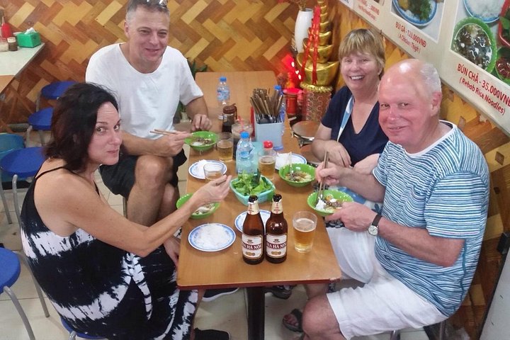 Private Hanoi Street Food Walking Tour With Real Foodie | wizardtrip