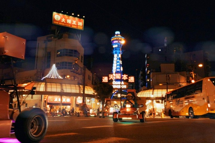 Straat-go-kart tour in Osaka, Japan, met verklede bestuurders die beroemde wijken verkennen, foto 9 | wizardtrip