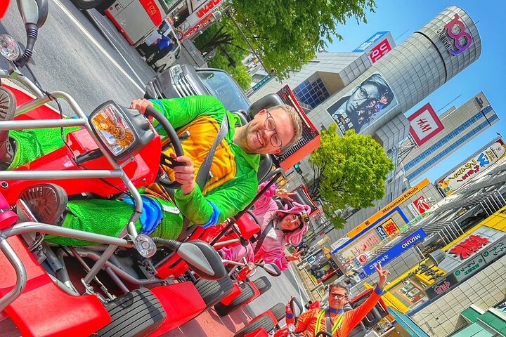 Go-kart attraverso l'iconico incrocio di Shibuya e i quartieri della moda di Tokyo in costume, foto 9 | wizardtrip
