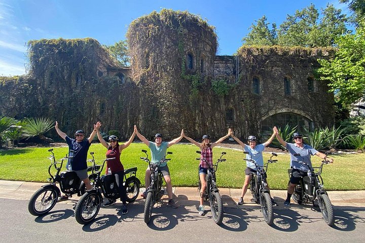 Explorez les rues et les monuments animés d'Austin lors d'une visite amusante en vélo électrique avec YourBikerGang, photo 15 | wizardtrip