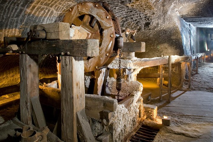 Explore the Wieliczka Salt Mine near Krakow, featuring underground chapels and salt sculptures, photo 13 | wizardtrip