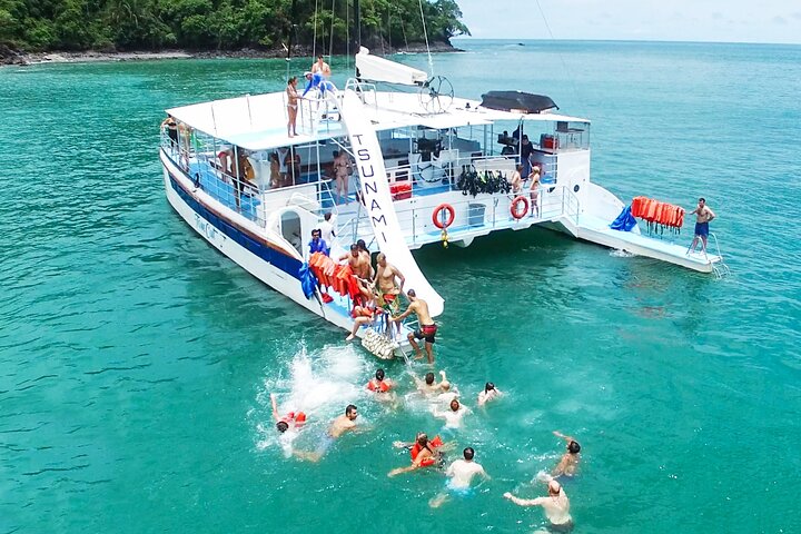 Aventura de Catamarã com Snorkel em Guanacaste, Tudo Incluído | wizardtrip