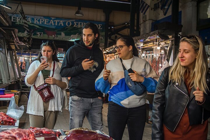 Un circuit gastronomique guidé à travers les marchés et les quartiers d'Athènes, présentant les spécialités locales et la culture, photo 27 | wizardtrip