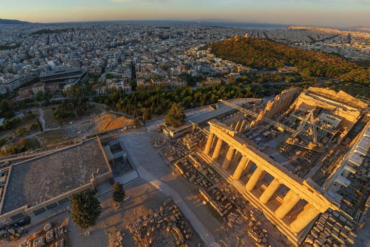Guided walking tour of the Acropolis and Parthenon in Athens, Greece, showcasing ancient monuments, photo 1 | wizardtrip