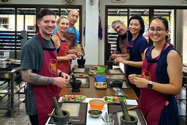 Phuket Thai Kochkurs mit Marktbesuch-Option | wizardtrip