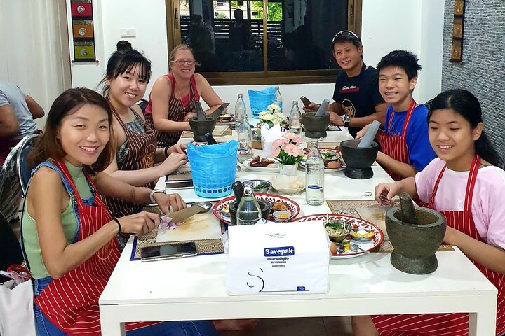 プーケットでの実践的なクラスで、本格的なタイ料理を学び、美味しい料理を作りましょう、写真6 | wizardtrip