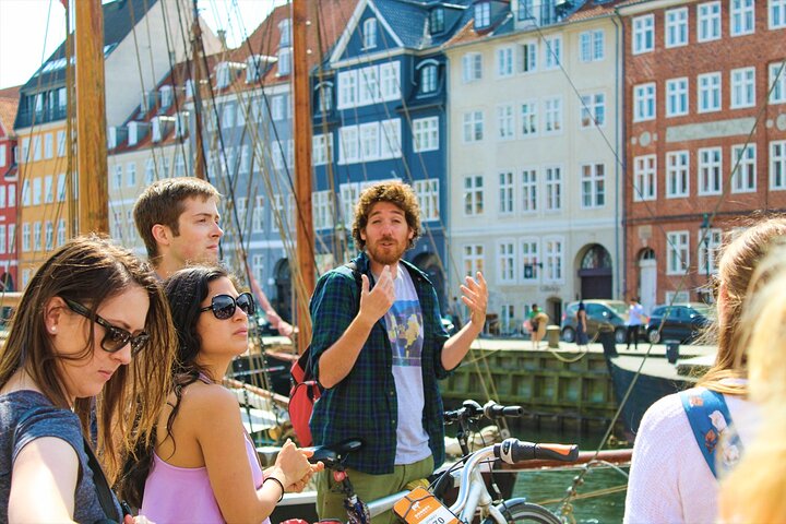 3-hour Copenhagen City Highlights Bike Tour | wizardtrip