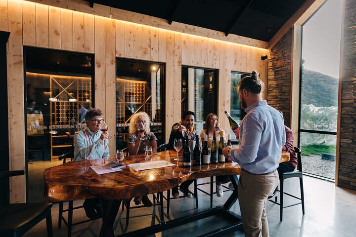 Premium wijnproeftour in de Gibbston Valley bij Queenstown, met wijngaarden en proeflokalen, foto 10 | wizardtrip