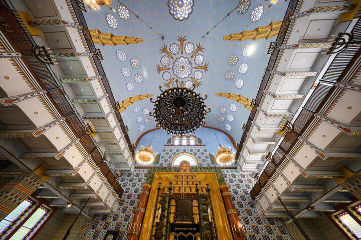 Gåtur, der udforsker Budapests historiske jødiske kvarter, inklusive synagoger og mindesmærker, foto 16 | wizardtrip