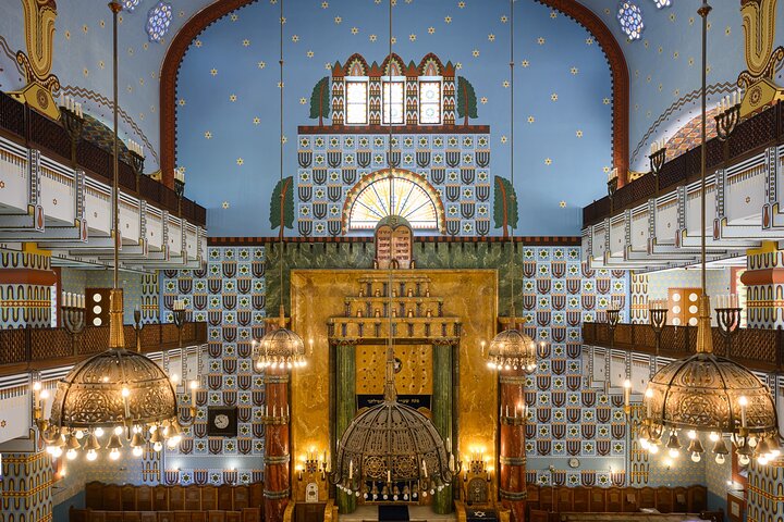 Gåtur, der udforsker Budapests historiske jødiske kvarter, inklusive synagoger og mindesmærker, foto 18 | wizardtrip
