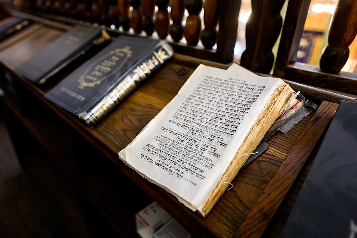 Gåtur, der udforsker Budapests historiske jødiske kvarter, inklusive synagoger og mindesmærker, foto 21 | wizardtrip
