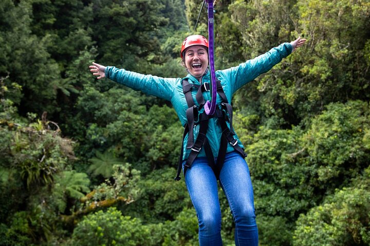 Experimente tirolesas emocionantes e caminhadas na floresta na antiga copa de Rotorua, foto 7 | wizardtrip