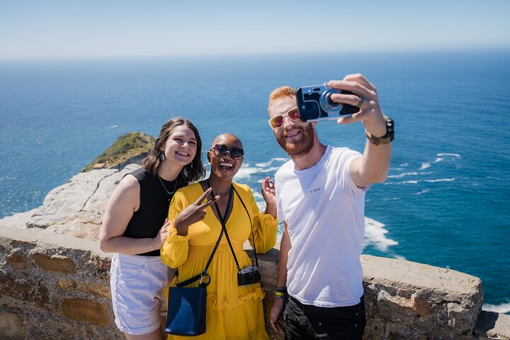 Passeio de dia inteiro explorando Cape Point, pinguins de Boulders Beach e percursos costeiros cénicos em torno da Cidade do Cabo, foto 9 | wizardtrip