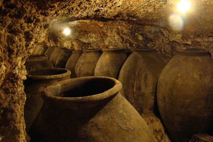Explore a região vinícola de Madrid com visitas guiadas a quintas locais, provas de vinho e comida regional, foto 17 | wizardtrip
