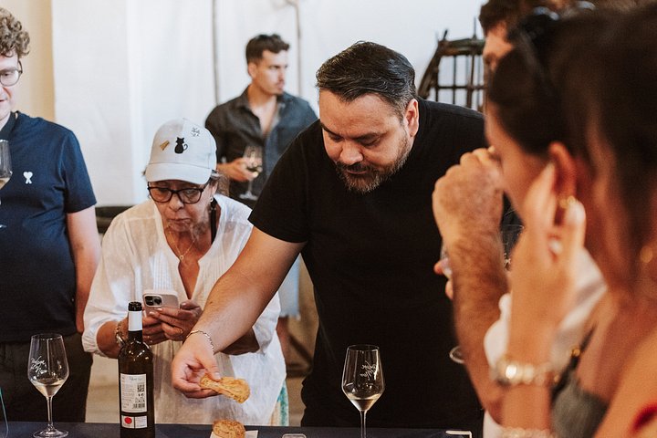Explore a região vinícola de Madrid com visitas guiadas a quintas locais, provas de vinho e comida regional, foto 40 | wizardtrip